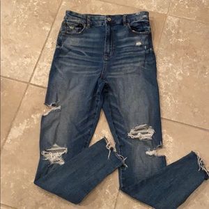 Distressed American Eagle skinny jeans